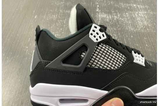 FQ8135-001 WHITE JORDAN RETRO FQ8135-001 4 THUNDER  AIR 0308